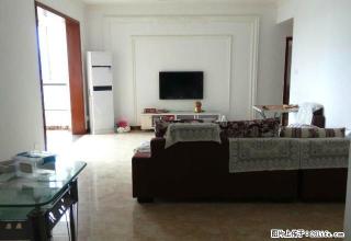 出租第 一 江 岸 三室两厅2卫 - 雅安28生活网 ya.28life.com