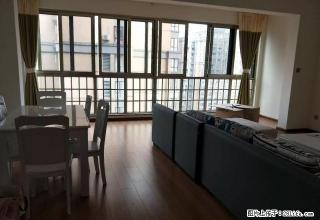 正黄一期 套三双卫 金装 带家具家电 - 雅安28生活网 ya.28life.com