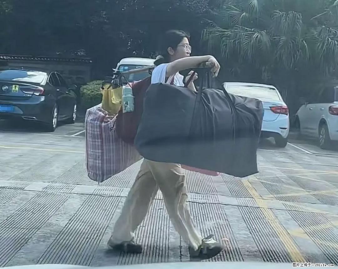 全网追的“扁担女孩”,找了一份暑假工,时薪12元 - 雅安生活资讯 - 雅安28生活网 ya.28life.com